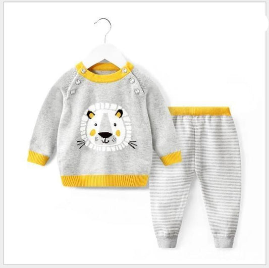Boy's Clothing Gray / 6M Lion Design Sweater and Track Pants Set